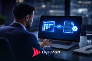 Vendedor brasileiro em escritório escuro com luz azul, trabalhando no laptop com ícones de CRM e contrato assinado na tela, representando Integração CRM e assinatura eletrônica.