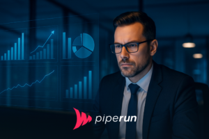 Gestor analisando métricas de processo comercial em dashboards com gráficos de desempenho de vendas