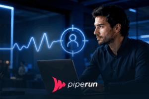 Vendedor avalia o timing de vendas com base nos dados e no perfil do cliente.